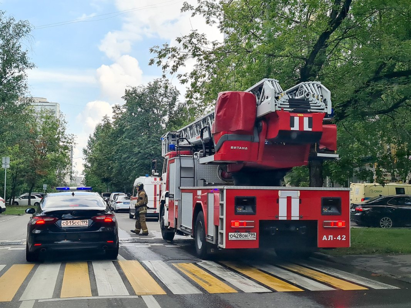 Взрыв гранаты в доме на улице Артамонова в Москве